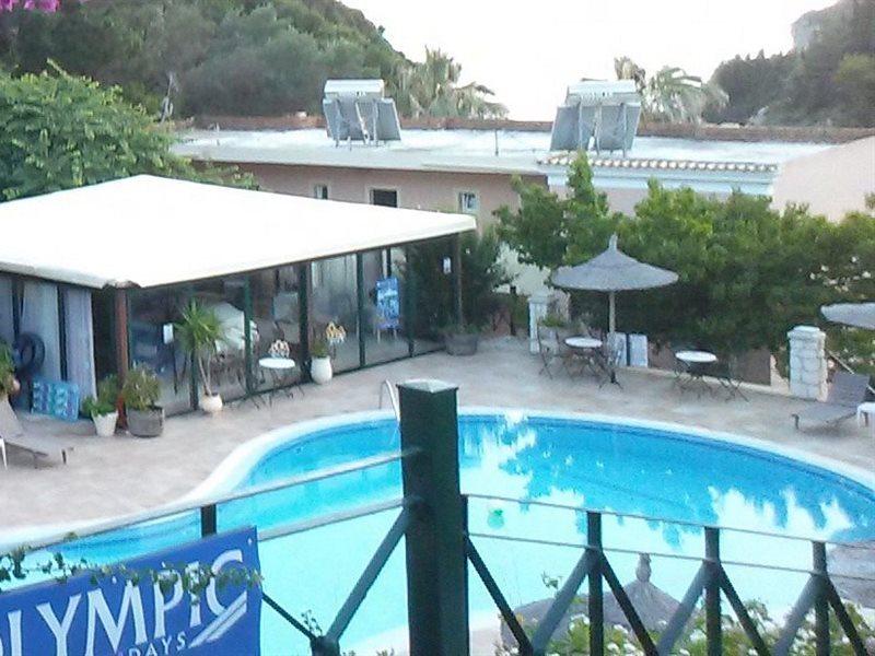 Mermaid Pool Studios And Bar Palaiokastritsa Esterno foto