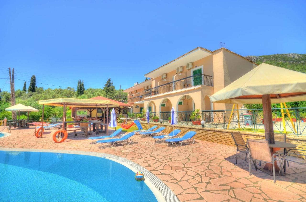 Mermaid Pool Studios And Bar Palaiokastritsa Esterno foto