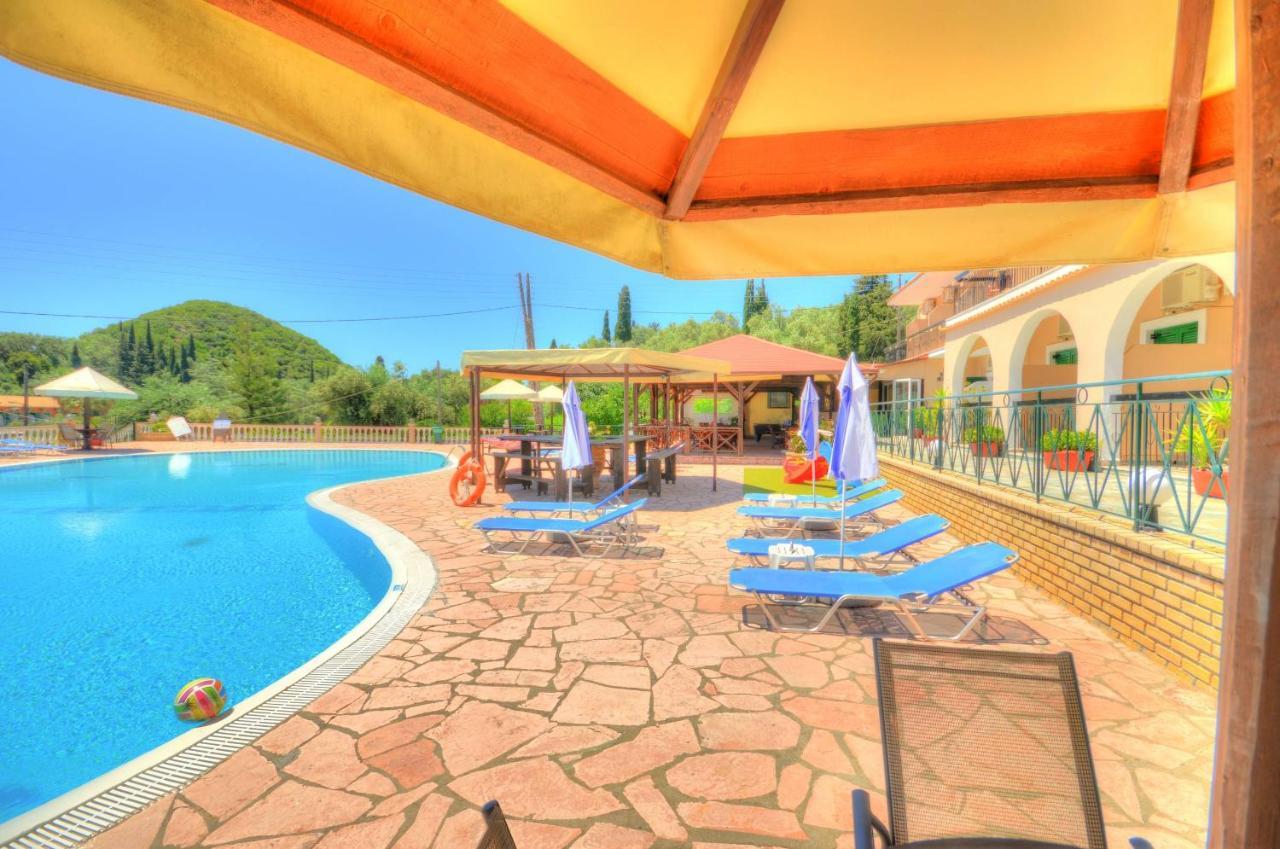 Mermaid Pool Studios And Bar Palaiokastritsa Esterno foto